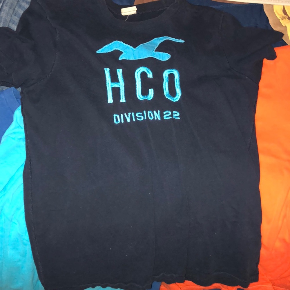 3 Hollister tee shirts